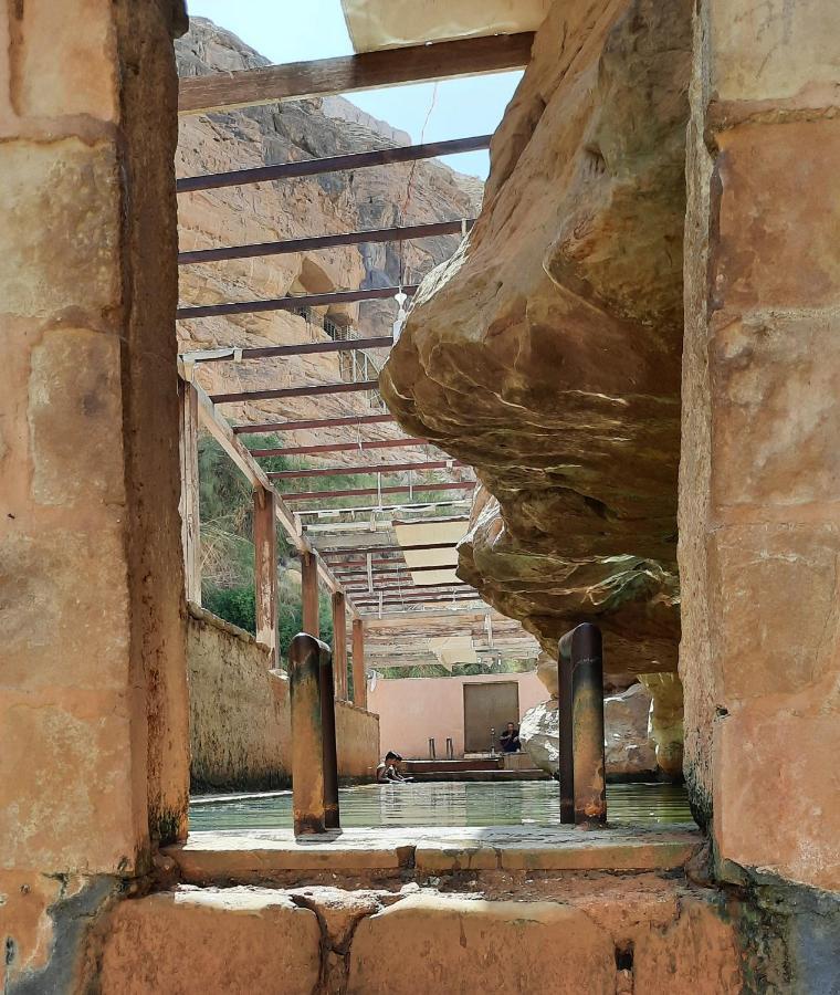 Afra Hot Springs Chalets At-Tafilah ภายนอก รูปภาพ